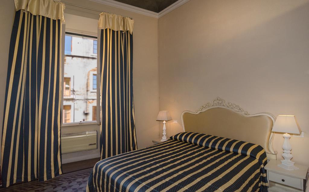 Galileo Hotel *